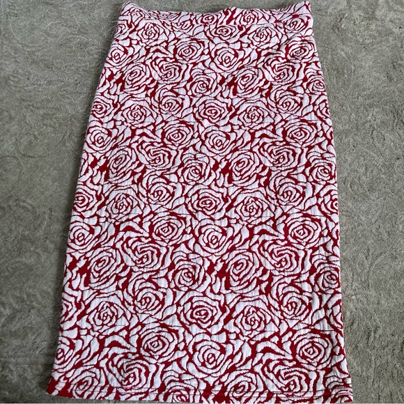 Coin 1804 Red and white embroidered rose design maxi skirt size medium - Picture 1 of 4